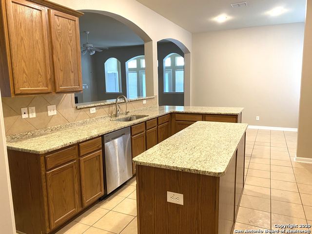 Image 6 of 16 For 226 Maidstone Cove