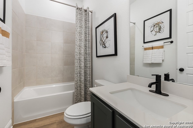 Image 21 of 28 For 12130 Vista Rim