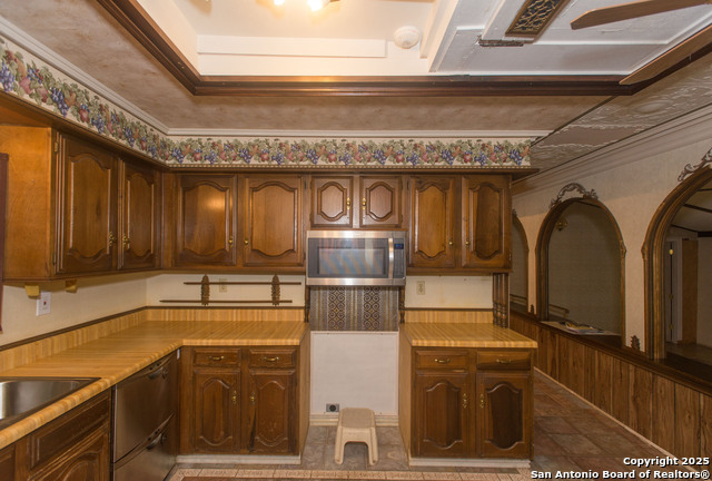 Image 20 of 60 For 11702 British Arms