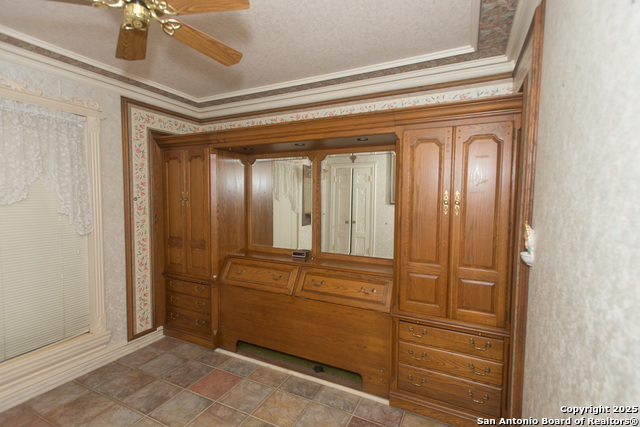 Image 33 of 60 For 11702 British Arms