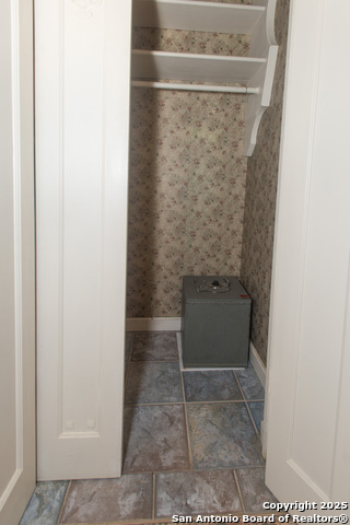 Image 36 of 60 For 11702 British Arms