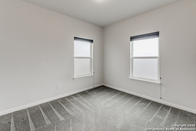 Image 13 of 27 For 19 Oak Plaza