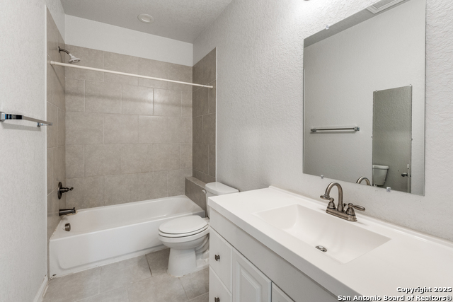 Image 22 of 27 For 19 Oak Plaza