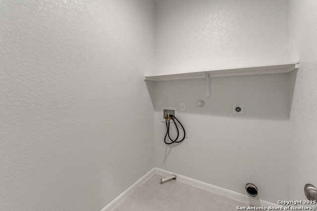 Image 23 of 27 For 19 Oak Plaza