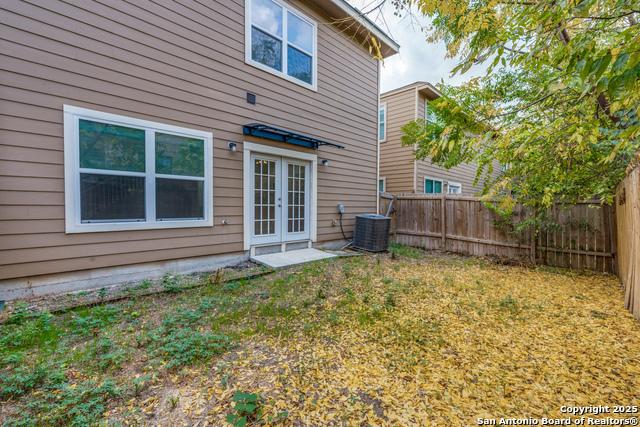 Image 25 of 27 For 19 Oak Plaza