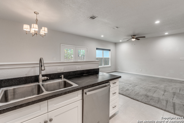 Image 9 of 27 For 19 Oak Plaza