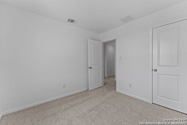 Image 23 of 24 For 121 Oak Hurst Dr