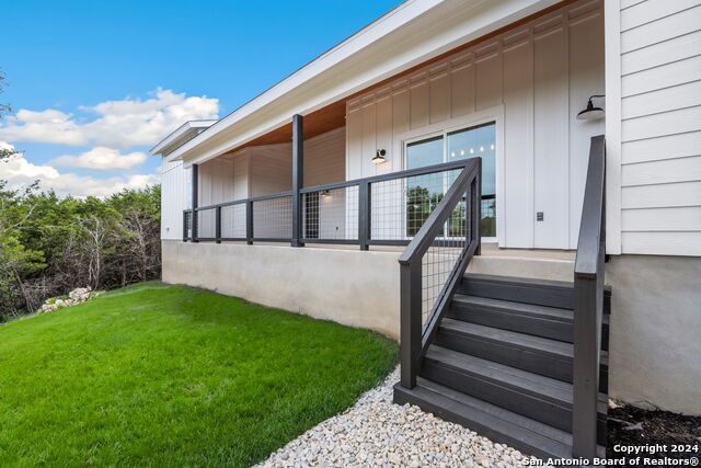 Listing photo id 26 for 410 Compass Rose