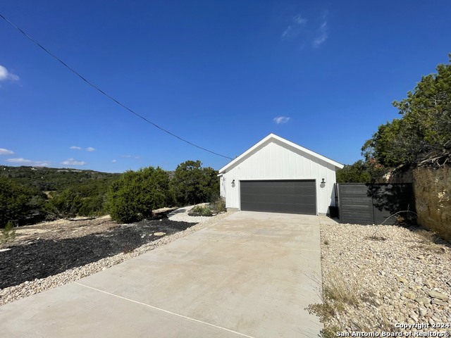 Listing photo id 29 for 410 Compass Rose