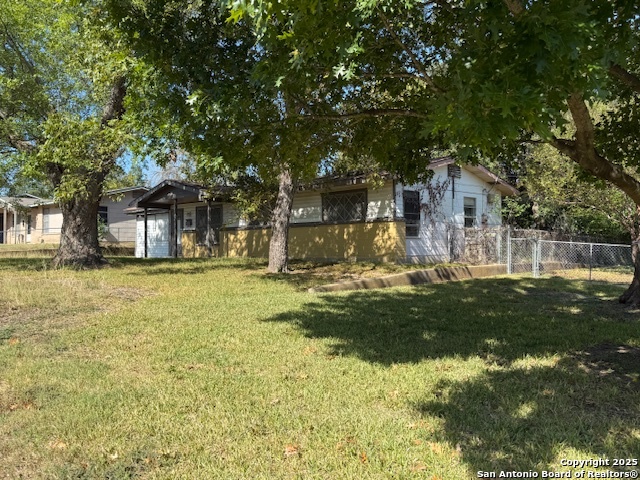 Image 3 of 4 For 3939 Viewsite Drive