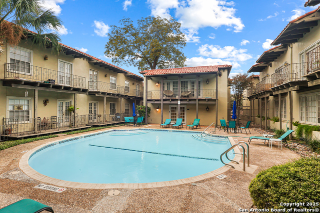 Image 17 of 18 For 66 Brees Blvd. 24b