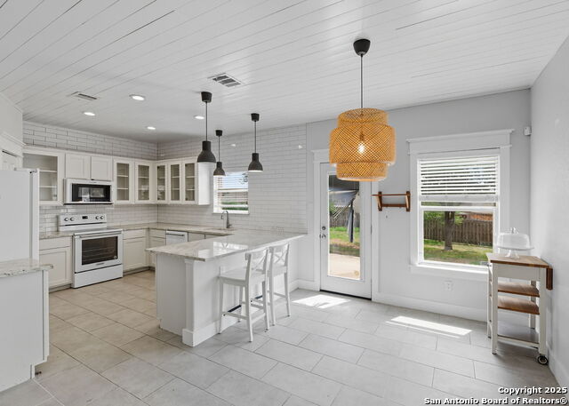 Image 10 of 29 For 6323 Myrtle  