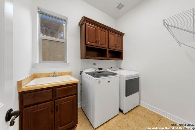 Image 24 of 31 For 23 Winthrop Downs