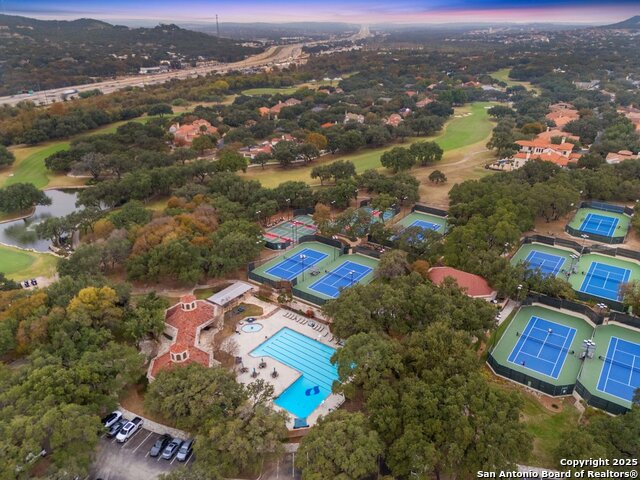 Image 30 of 31 For 23 Winthrop Downs