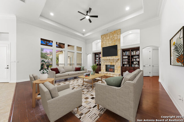 Image 7 of 31 For 23 Winthrop Downs