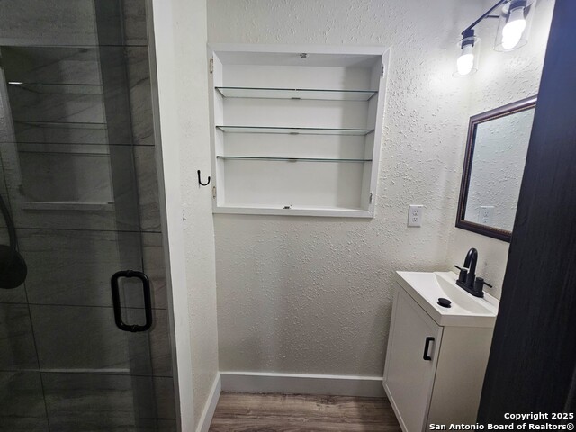 Listing photo id 15 for 624 Austin S