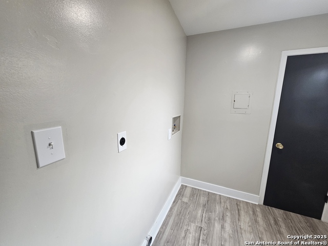 Listing photo id 20 for 624 Austin S