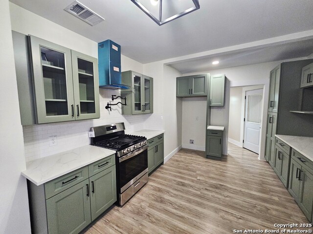 Listing photo id 21 for 624 Austin S