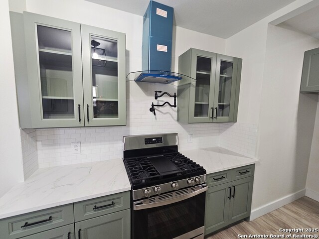 Listing photo id 24 for 624 Austin S