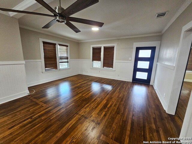 Listing photo id 27 for 624 Austin S