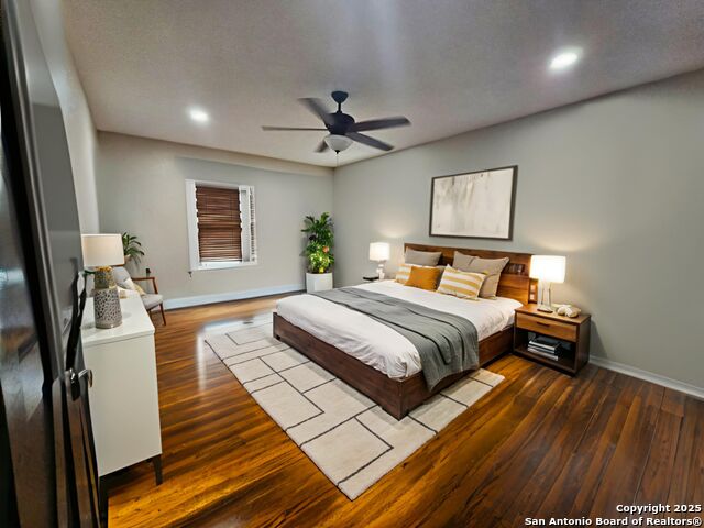 Listing photo id 1 for 624 Austin S