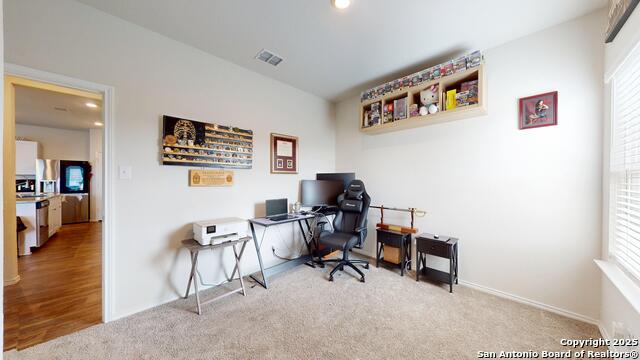 Image 18 of 49 For 4021 Lilac Path