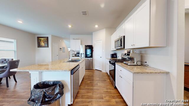 Image 6 of 49 For 4021 Lilac Path