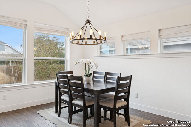 Listing photo id 8 for 390 Nightshade