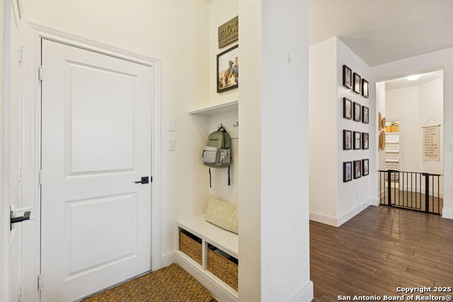 Listing photo id 17 for 390 Nightshade