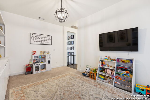 Listing photo id 23 for 390 Nightshade