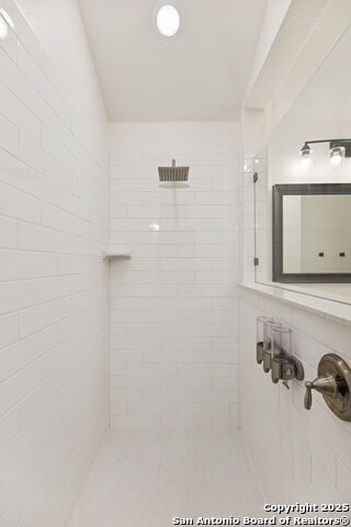 Listing photo id 31 for 390 Nightshade