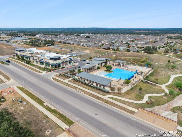 Listing photo id 38 for 390 Nightshade