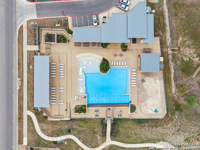 Listing photo id 40 for 390 Nightshade