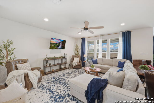 Image 4 of 41 For 4000 Wild Bloom