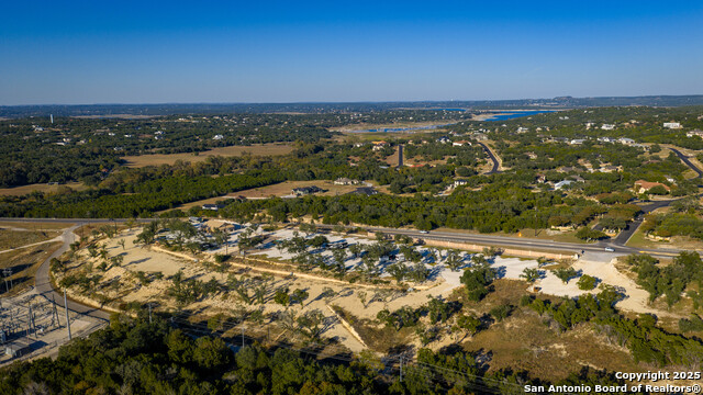 Listing photo id 13 for 9089 Fm 2673