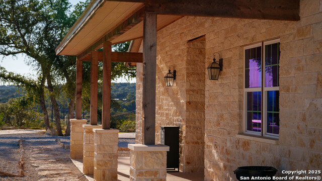 Listing photo id 16 for 9089 Fm 2673