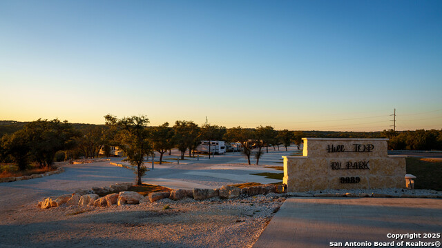 Listing photo id 24 for 9089 Fm 2673