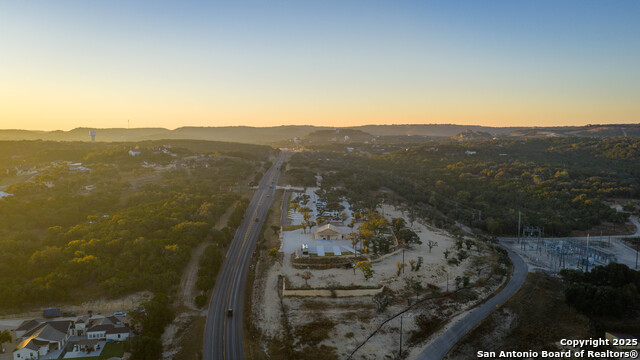 Listing photo id 30 for 9089 Fm 2673