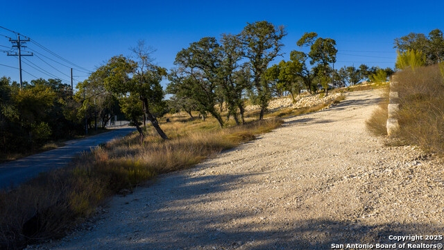 Listing photo id 32 for 9089 Fm 2673