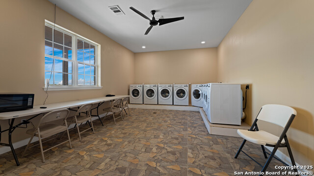 Listing photo id 37 for 9089 Fm 2673