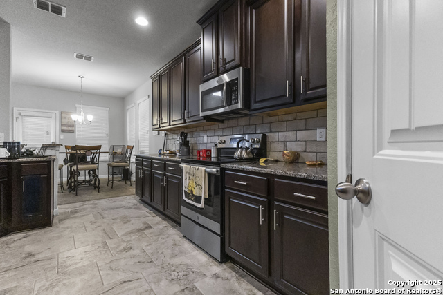 Image 14 of 28 For 4548 Meadow Green