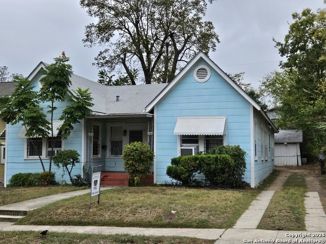 Details for 215 Ridgewood Ct W, San Antonio, TX 78212