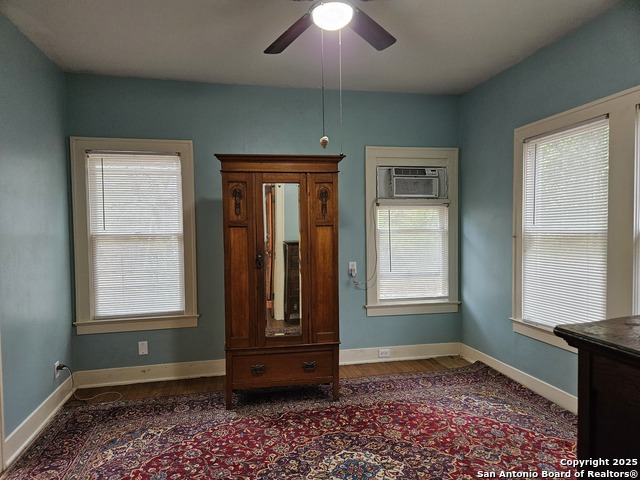 Image 19 of 43 For 215 Ridgewood Ct W