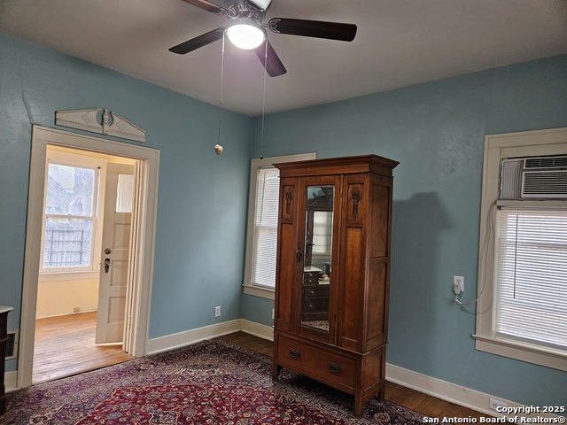 Image 21 of 43 For 215 Ridgewood Ct W