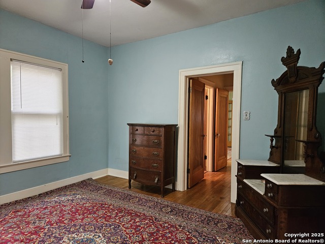 Image 22 of 43 For 215 Ridgewood Ct W