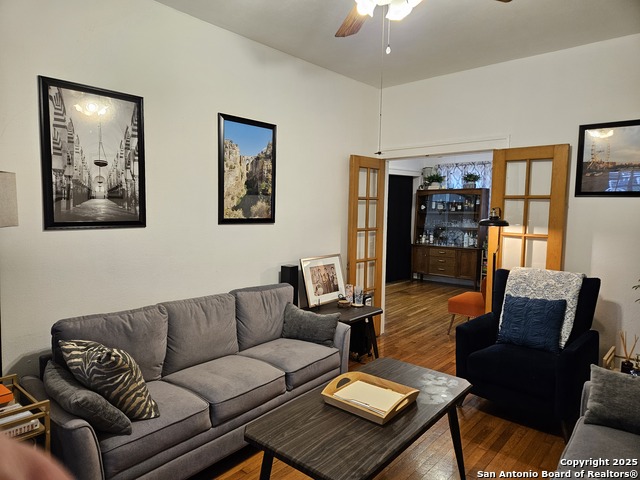 Image 29 of 43 For 215 Ridgewood Ct W