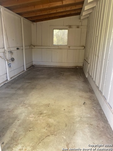 Image 42 of 43 For 215 Ridgewood Ct W