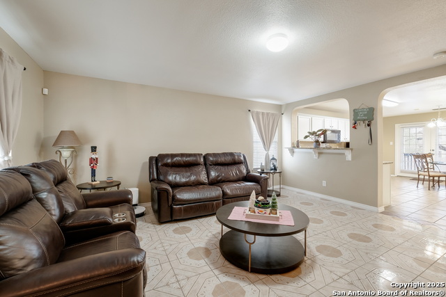 Listing photo id 2 for 7311 Aphelion