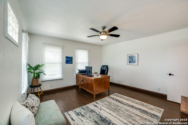 Image 14 of 36 For 20892 Bluehill Pass