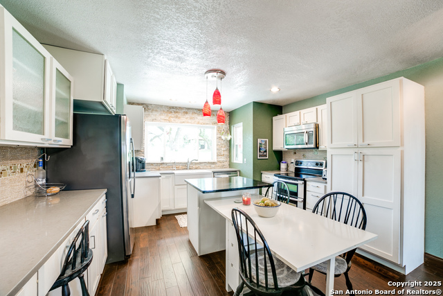 Image 26 of 36 For 20892 Bluehill Pass